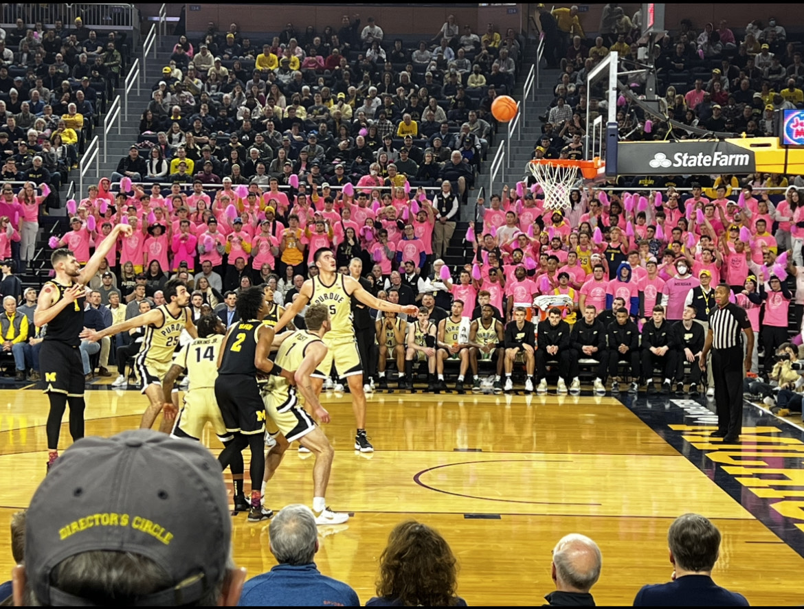 Michigan Basketball Fights For Small-gap Loss Against No. 1 Purdue ...