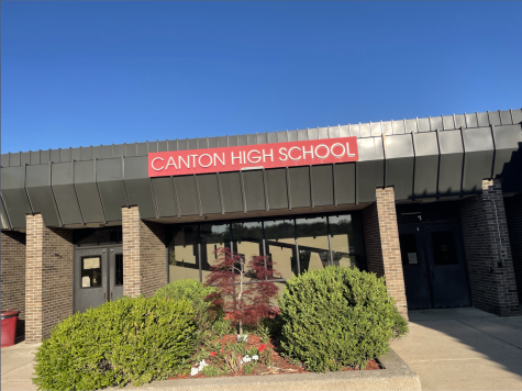The sun glares on Canton High School as the school week wraps up. June 3, 2022. 